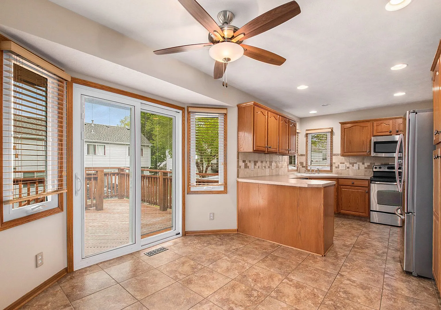 4 Bed 3 Bath Ranch Style Home with Backyard Pond! — Photo 3