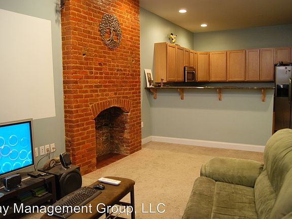 4th image of 2210 N Charles St APT 1