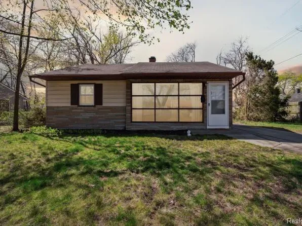 10271 Troy St, Oak Park, MI 48237