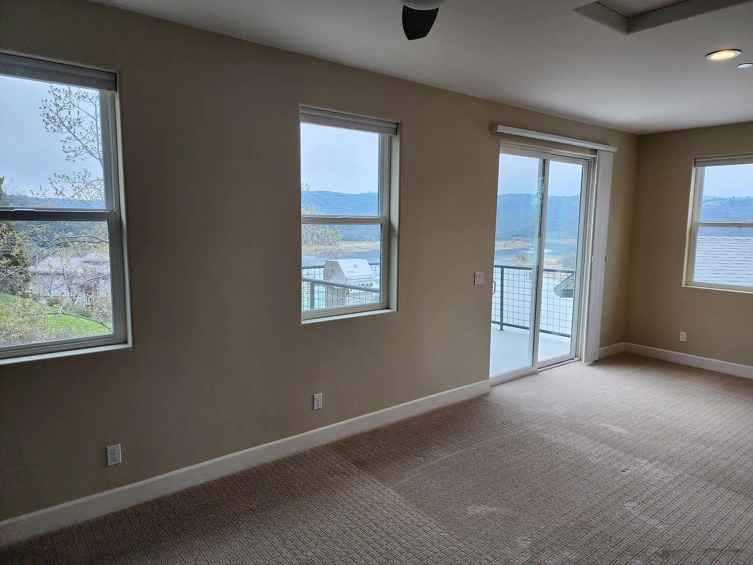 9816 Hudson Ct — Photo 4