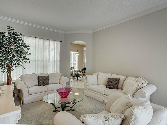 3rd image of 624 Wyndham Ct