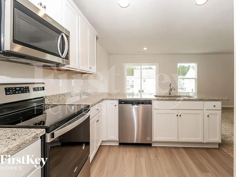 3040 Crescent Lake Ln — Photo 9