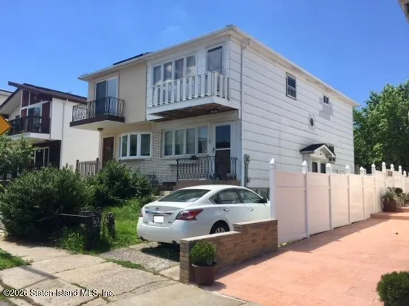 25 Strawberry Ln, Staten Island, NY 10312