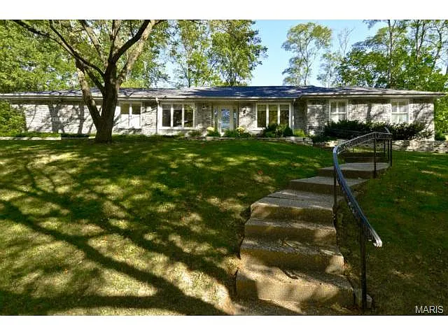 1751 Lynkirk Ln photo 1