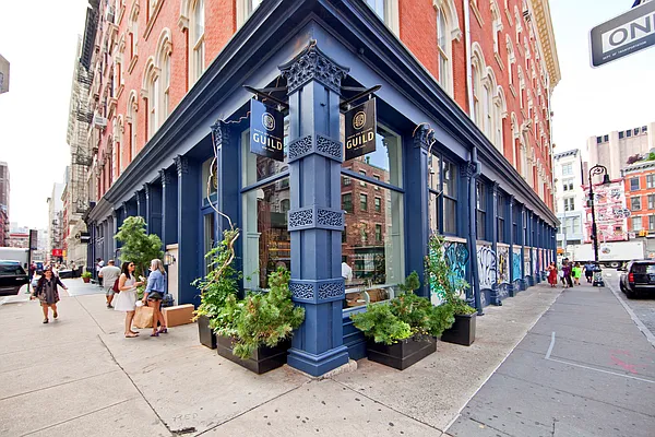 Rented by R New York | media 12