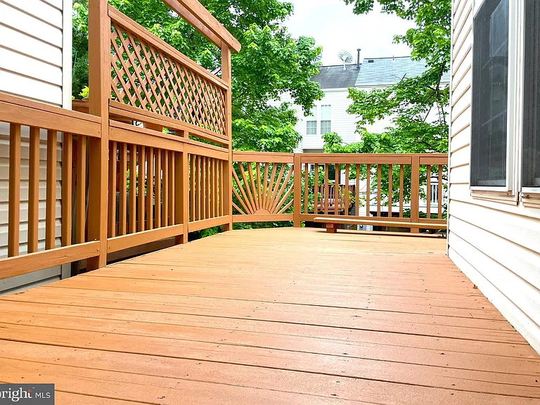 2540 Banshire Dr — Photo 19