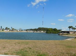 735 Pirates Rest Rd, North Ft Myers, FL 33917