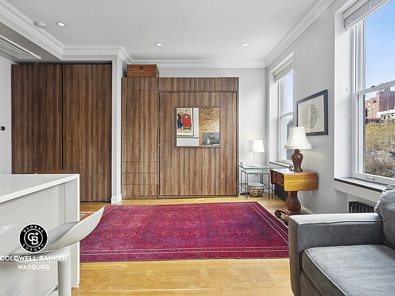 5th image of 459 W 47th St APT 2R