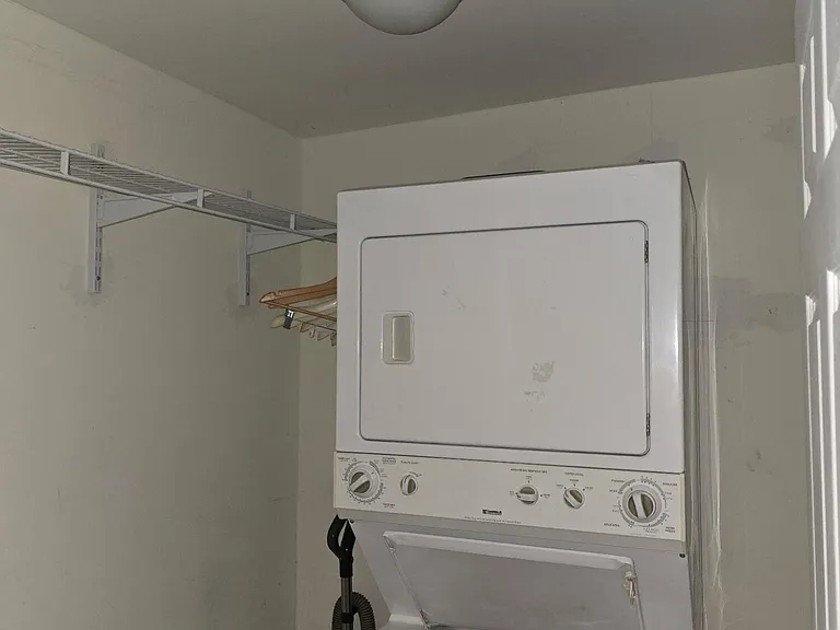 1922 Garfield St #1 — Photo 3
