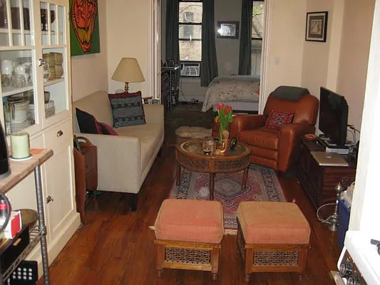 Rented by Magnone Real Estate | media 30