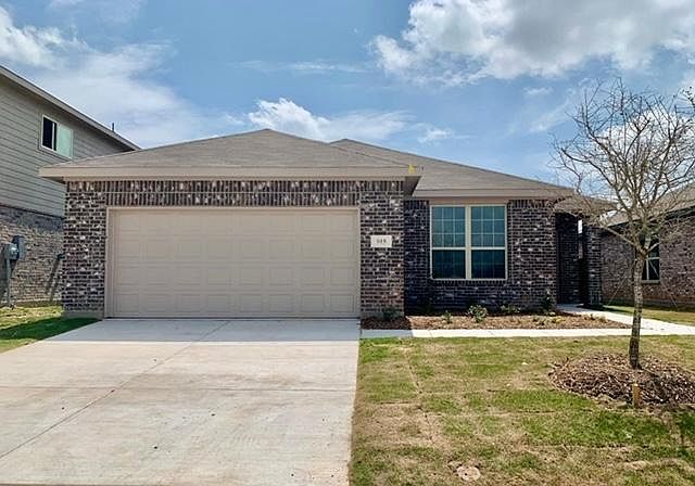 1st image of 915 Hurstwood Dr