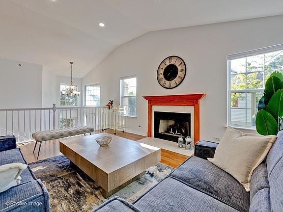 5th image of 121 Commons Ct