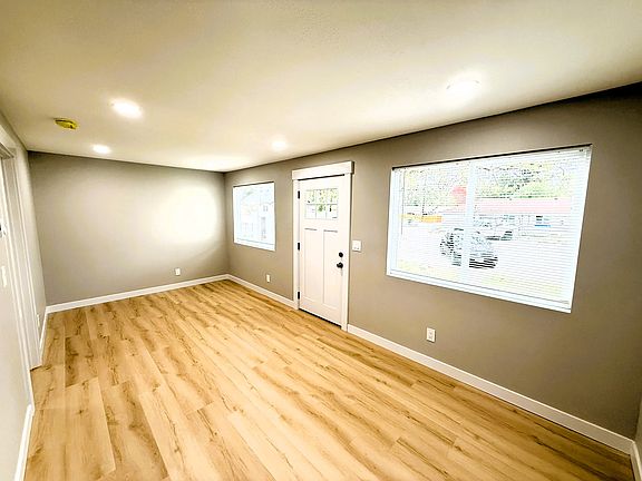 3rd image of 14402 Washington Ave SW #9