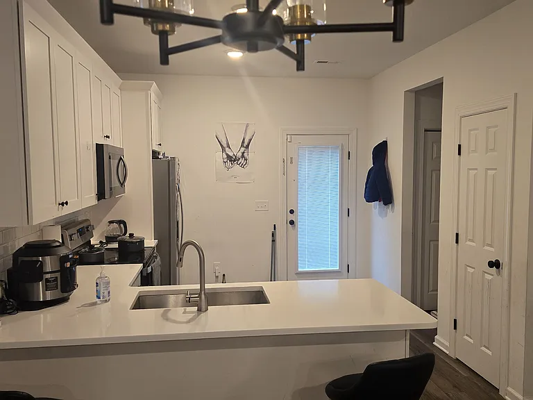 1420C Maplewood Dr — Photo 5