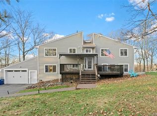 447 Storms Rd, Valley Cottage, NY 10989