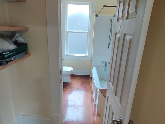5th image of 4217 N Cheyenne St #4