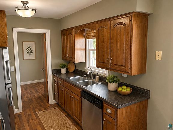 5th image of 2227 W 22nd St