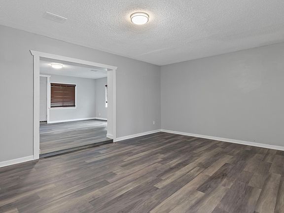 4th image of 7526 Millbridge Dr