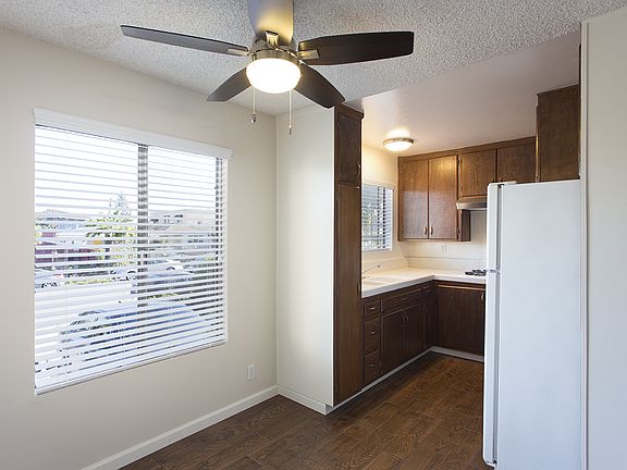 5th image of 2150 Thomas Ave APT 1