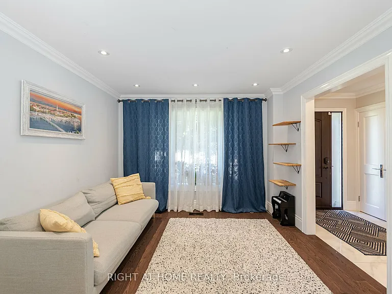 19 Talgarth Rd — Photo 5