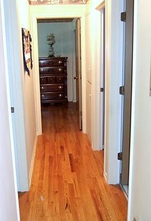 2nd image of 425 Denwood Ct
