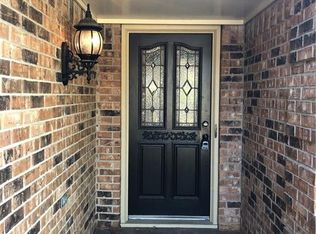 1111 Brookside Dr, Cedar Hill, TX 75104