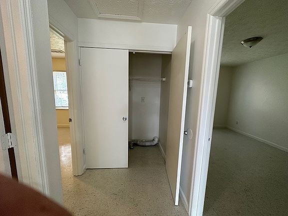 4th image of 1503 9th Ave E
