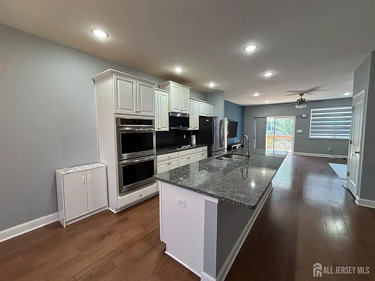 1302 Hights Farm Rd N — Photo 14