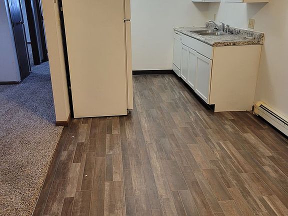 2nd image of 403 3rd St N APT 8