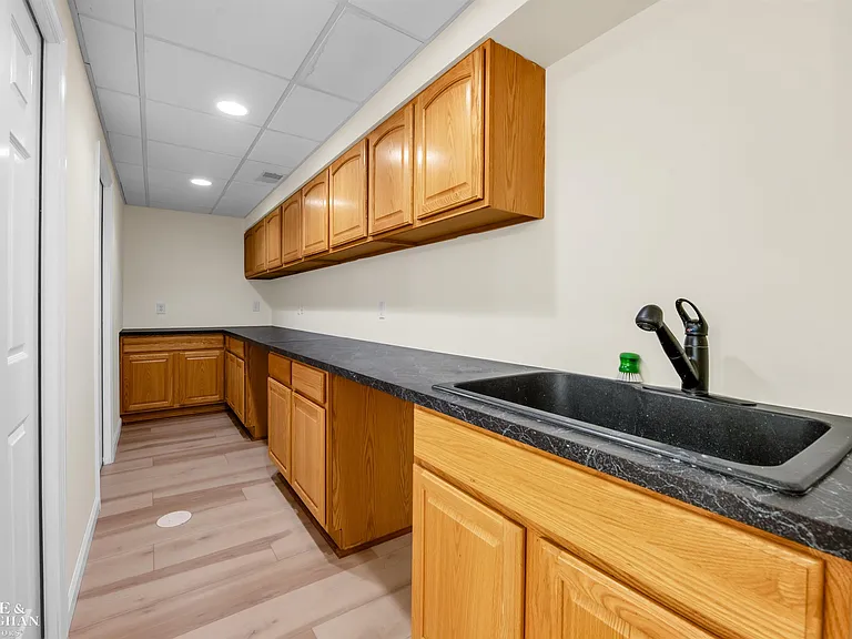 1400 Beaconsfield Ave — Photo 21