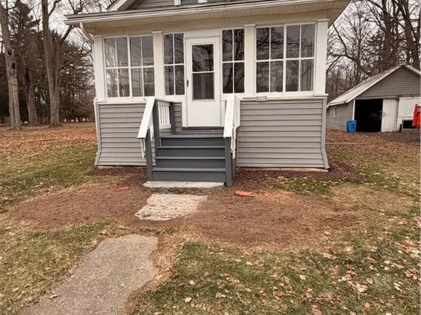 5221 S Main St, Munnsville, NY 13409