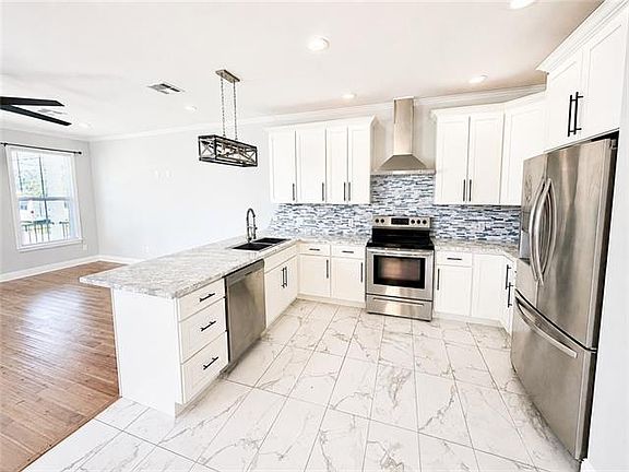 5th image of 1309 Foy St
