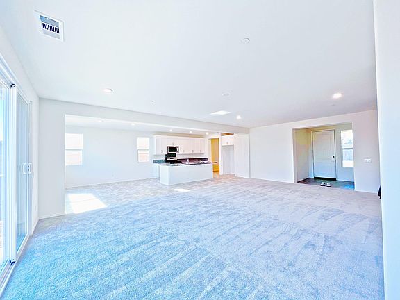 5th image of 9078 59th St