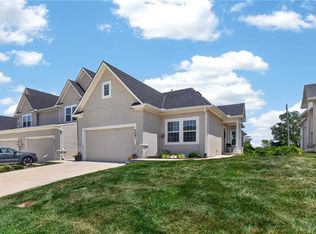 4021 NE Sagamore Dr #D, Lees Summit, MO 64064
