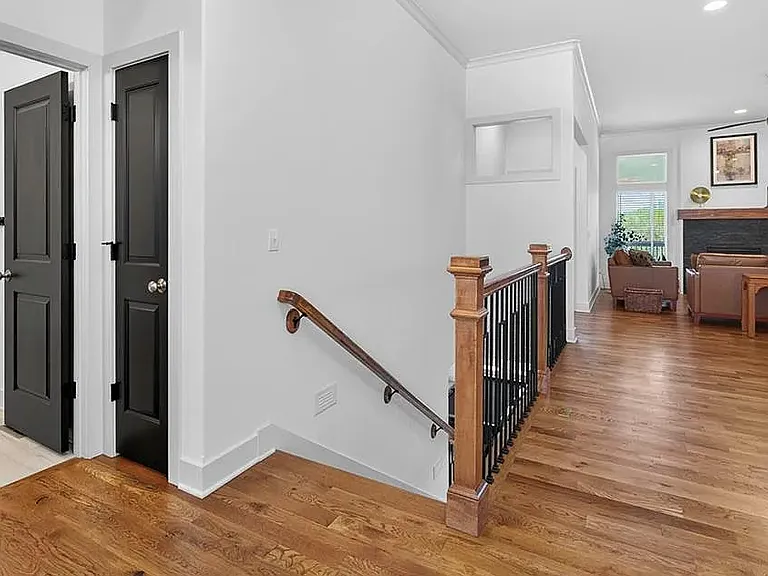 8808 N Clarion Ave — Photo 13