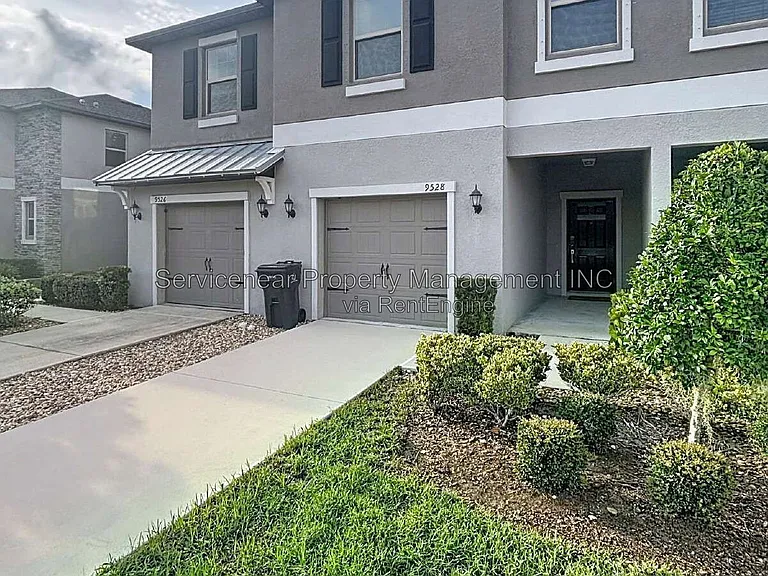 9528 Pembrooke Pines Dr — Photo 3