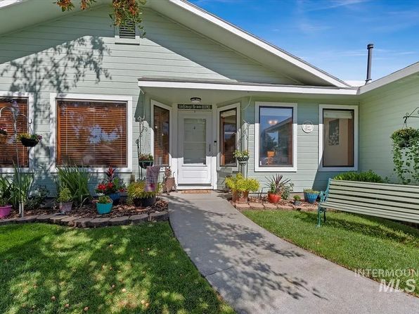 1936 Stonetree Dr