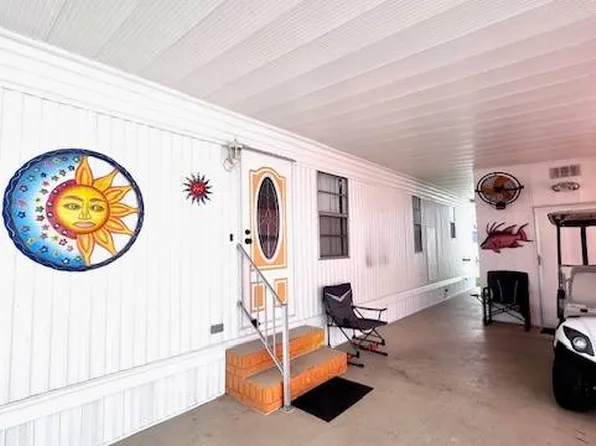 5521 Ben Franklin Ln, North Fort Myers, FL 33917