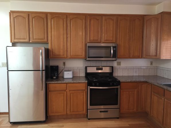 422 San Mateo Ave APT B