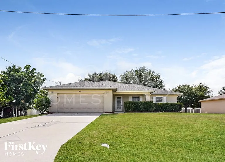 1211 NW 12th Pl — Photo 1