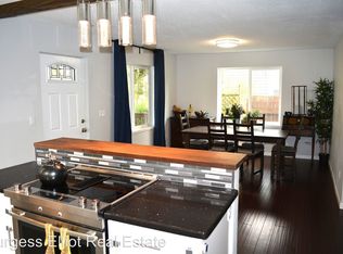9125 N Geneva Ave, Portland, OR 97203