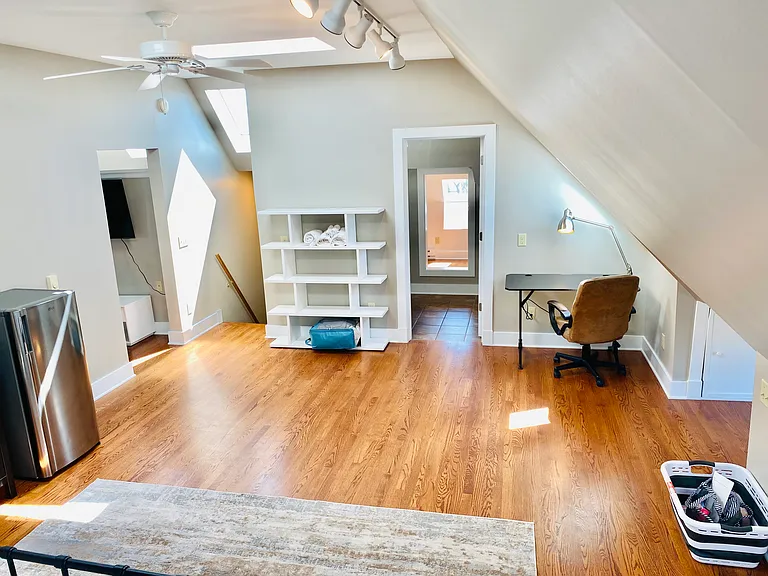 42 Isabel St W — Photo 48