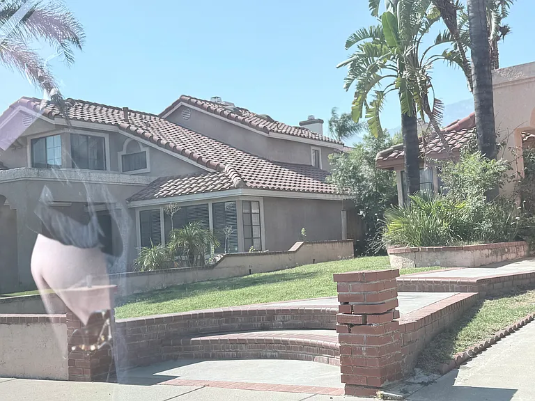 Santa Barbara Pl — Photo 2