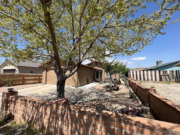 3rd image of 2239 Lucille Avenue
