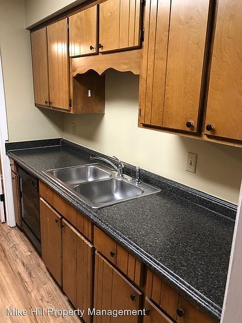 1st image of 438 Heritage Pl