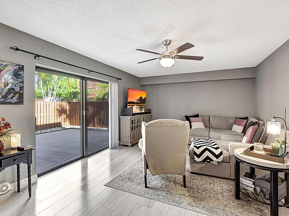 3rd image of 505 Buttonwood Lane