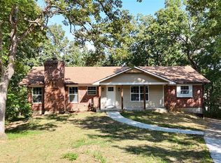 9748 Lee Dr, Hillsboro, MO