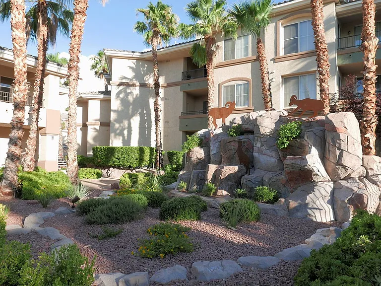 7163 S Durango Dr #204 — Photo 4