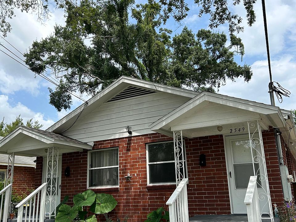 2nd image of 2549 Myra St #2549