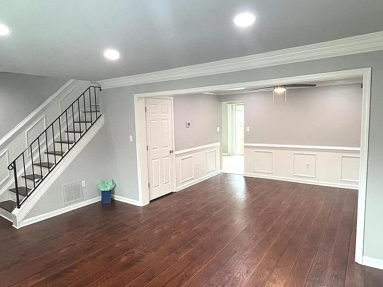 10804 Wall St — Photo 5